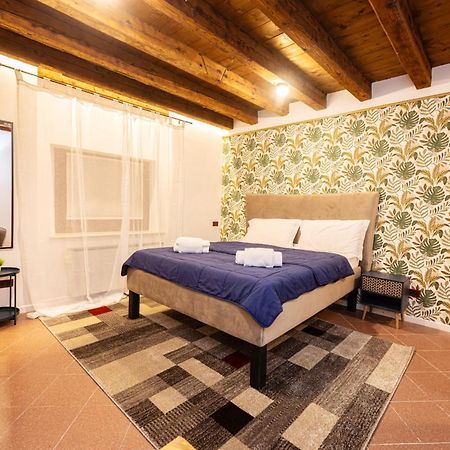 Al 18 Verona Rooms Bagian luar foto