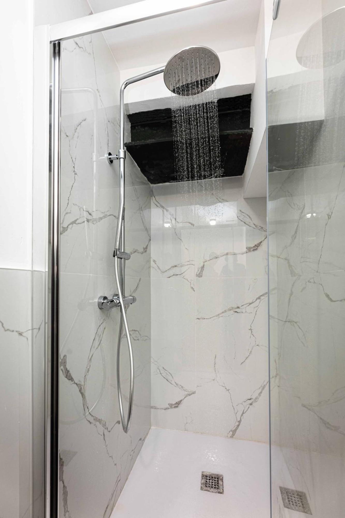Al 18 Verona Rooms Bagian luar foto