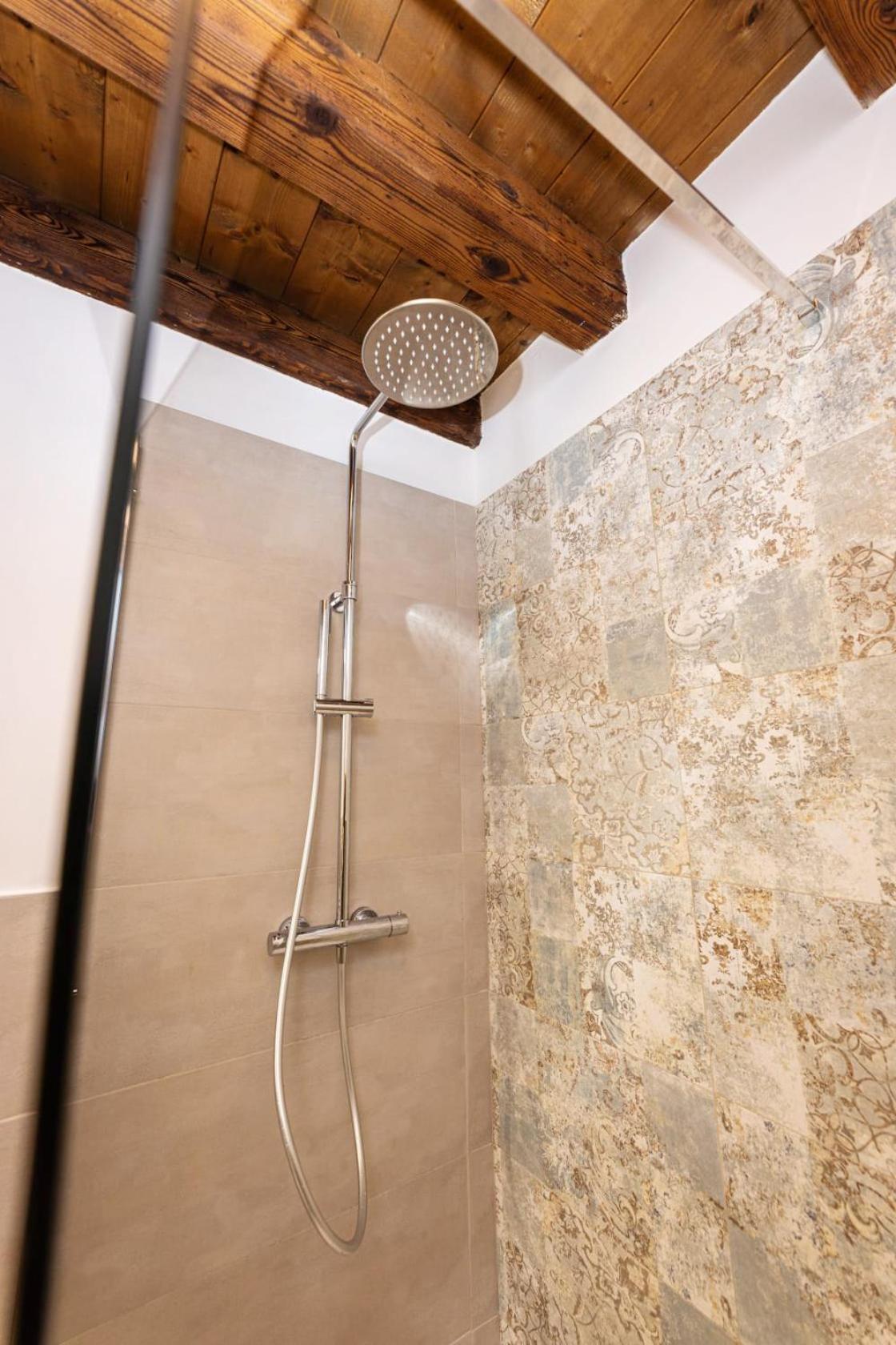 Al 18 Verona Rooms Bagian luar foto